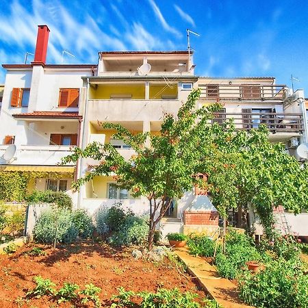 Apartments Tereza 1352 Pula Exterior photo