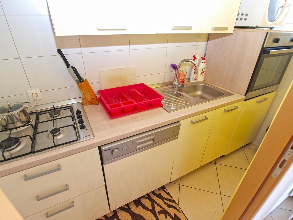 Apartments Tereza 1352 Pula Exterior photo