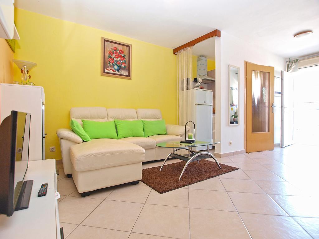Apartments Tereza 1352 Pula Exterior photo