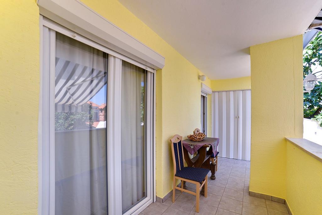 Apartments Tereza 1352 Pula Exterior photo