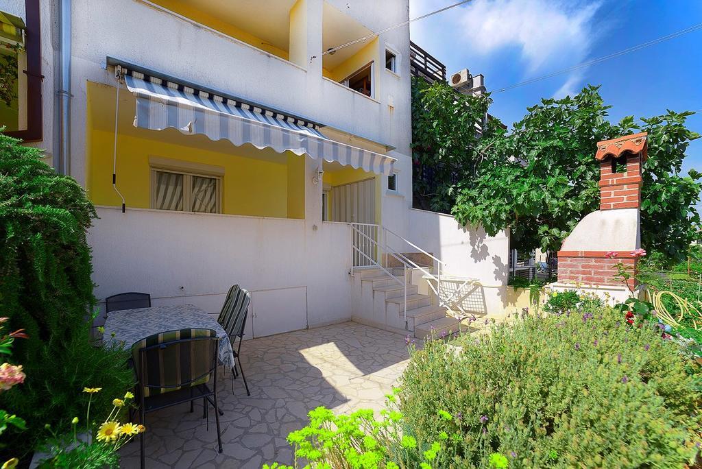Apartments Tereza 1352 Pula Exterior photo