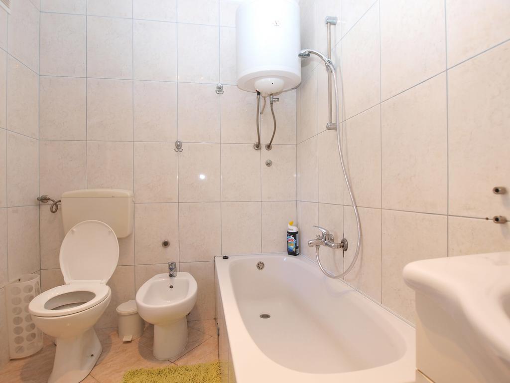 Apartments Tereza 1352 Pula Exterior photo